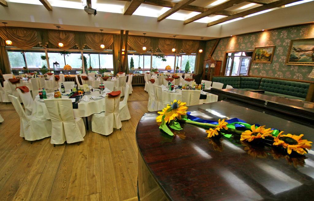 尼兹维亚德克酒店 韦茨泽基斯韦斯基 外观 照片