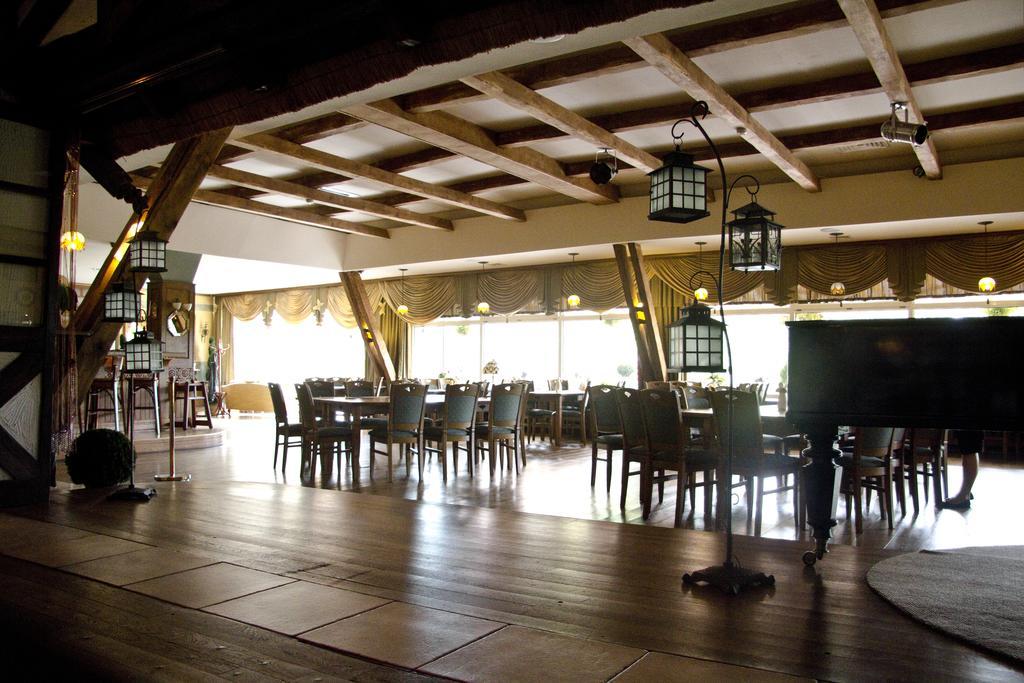 尼兹维亚德克酒店 韦茨泽基斯韦斯基 外观 照片